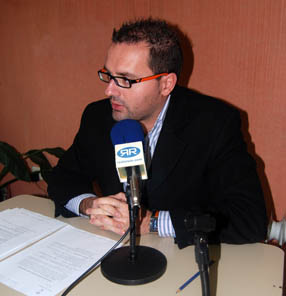 José Macias, en los estudios de Radio Rute