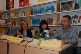 El acto incluyó la presentación del poemario  ganador y otro libro publicado en Ánfora Nova