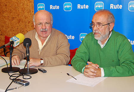 Jesús Aguirre y José María Benítez durante la rueda  de prensa