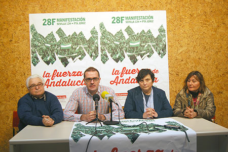 De izquierda a derecha, Antonio Reyes, José Macías,  Lourdes Gutiérrez y Concepción Gómez