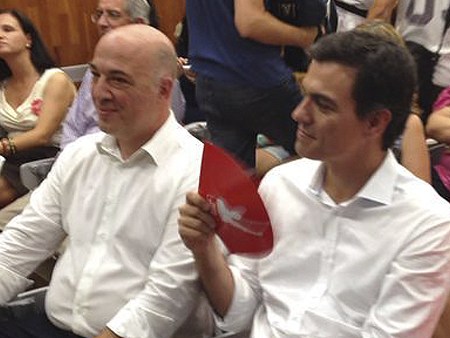 Antonio Ruiz con el entonces candidato Pedro  Sánchez en el encuentro que éste mantuvo el día antes de las primarias con los  socialistas cordobeses